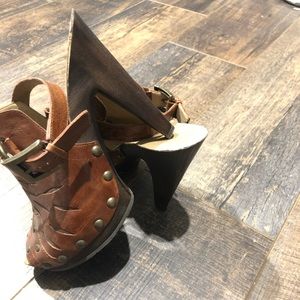 Jessica Simpson heels